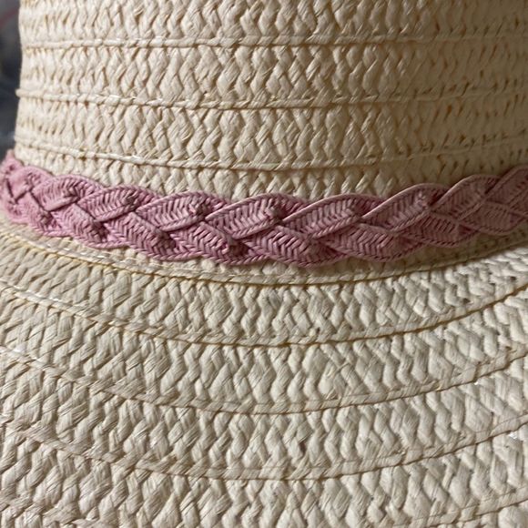 Hat with Pink Band - Picture 6 of 7